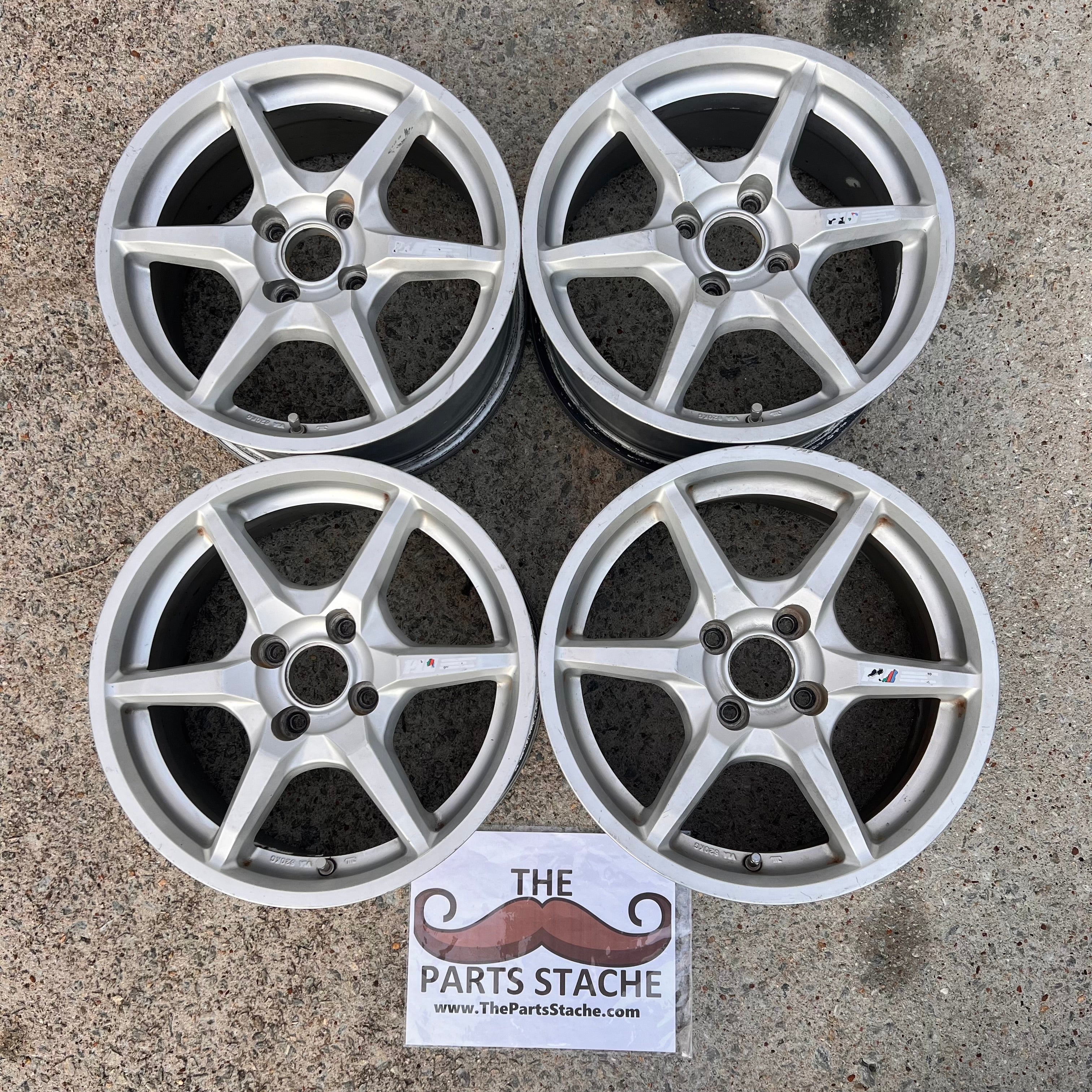 引取歓迎 Buddyclub P1 Racing 16×7J+43 【公式通販】