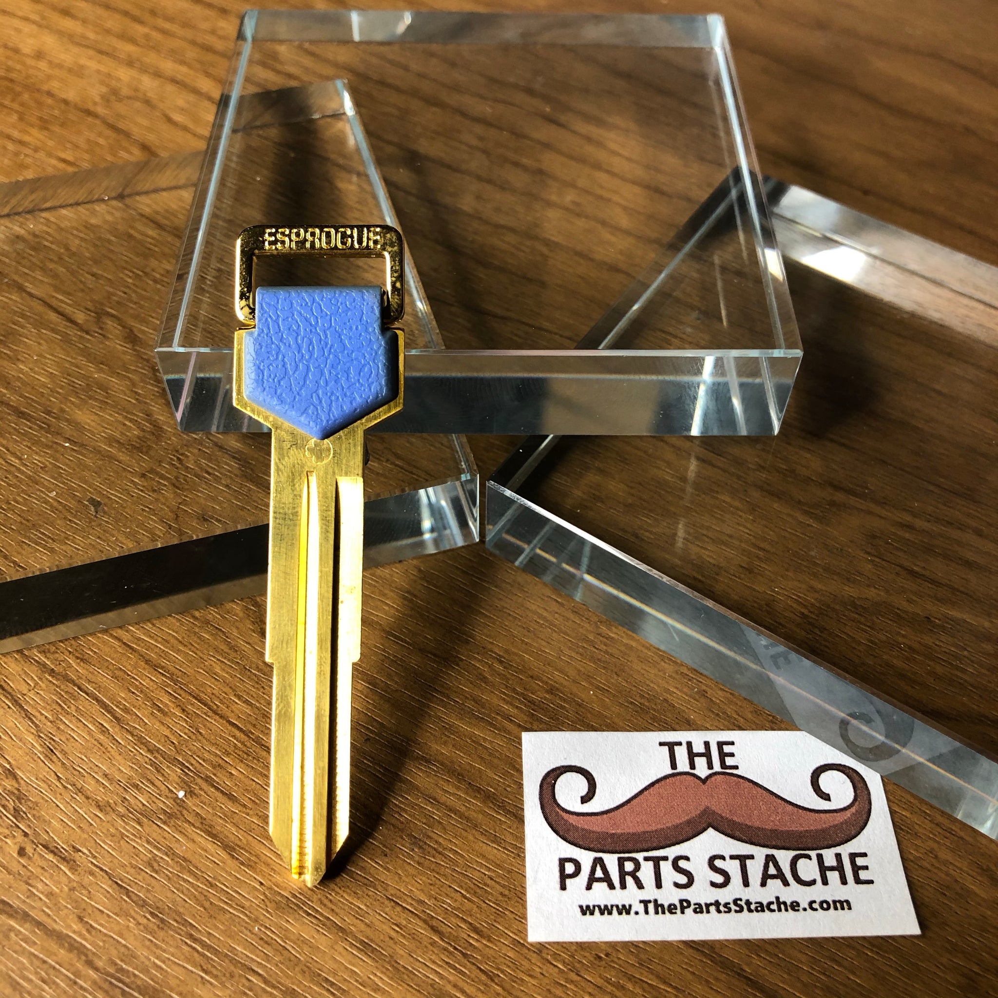 M347 Royal Clover Esprogue Key (Gold) – The Parts Stache