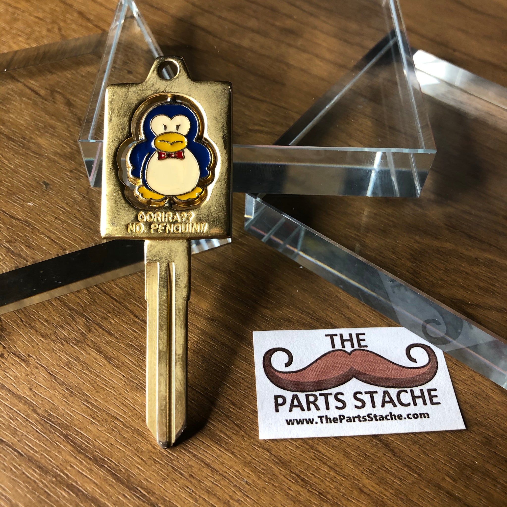 M166 FUKI She Gorira?? No. Penguin!! Key (Gold) – The Parts Stache